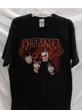 Fruit of the Loom Black Alabama Band Graphic Tee with Red and Gold Print